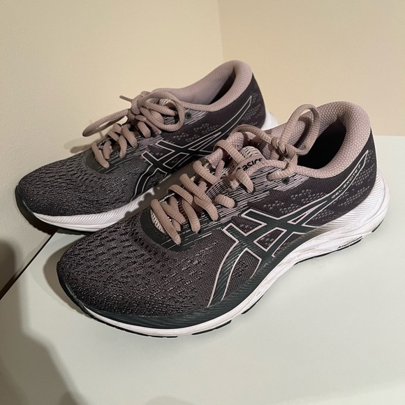 Women’s ASICS size 6 gel excite 7 running shoe - Picture 1 of 5